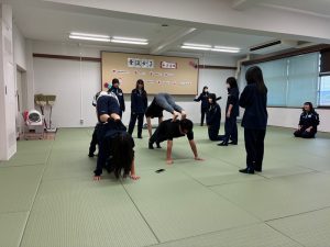 ３年総合華頂探究「マインドフルネス」