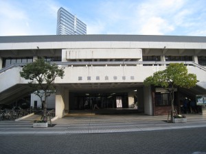 １．体育館正面